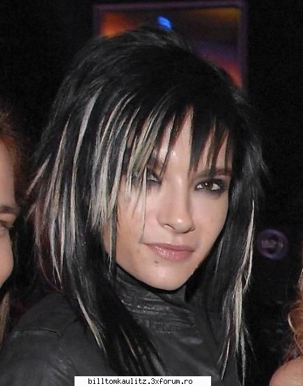 Bill este fotomodel!!!!!! - da te primim deci asta este nik-ul tau andra....u - Bill Kaulitz