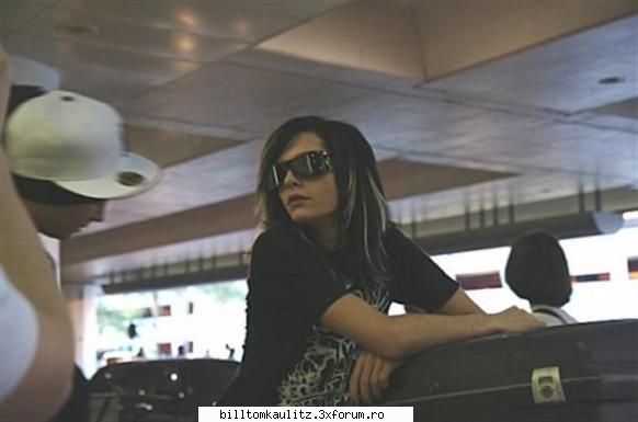 care este parerea voastra despre bill? - Bill e cel mai hot hot hot bayat din lume! - Bill Kaulitz