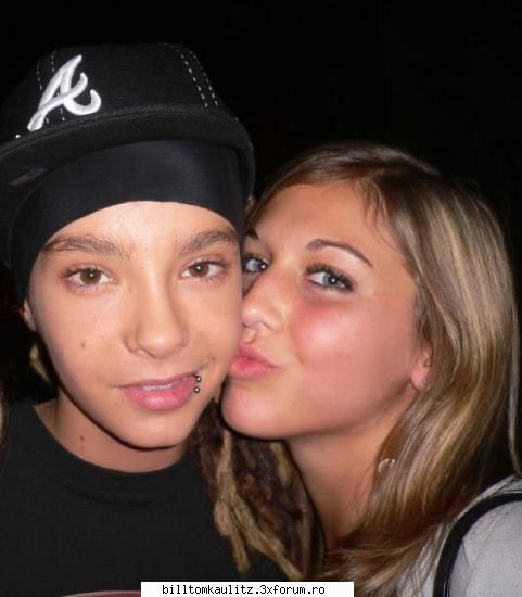 ce parere aveti despre tom ? - tom..e sweet...km fustangiu..adik fustangiu rau:)) - Tom Kaulitz